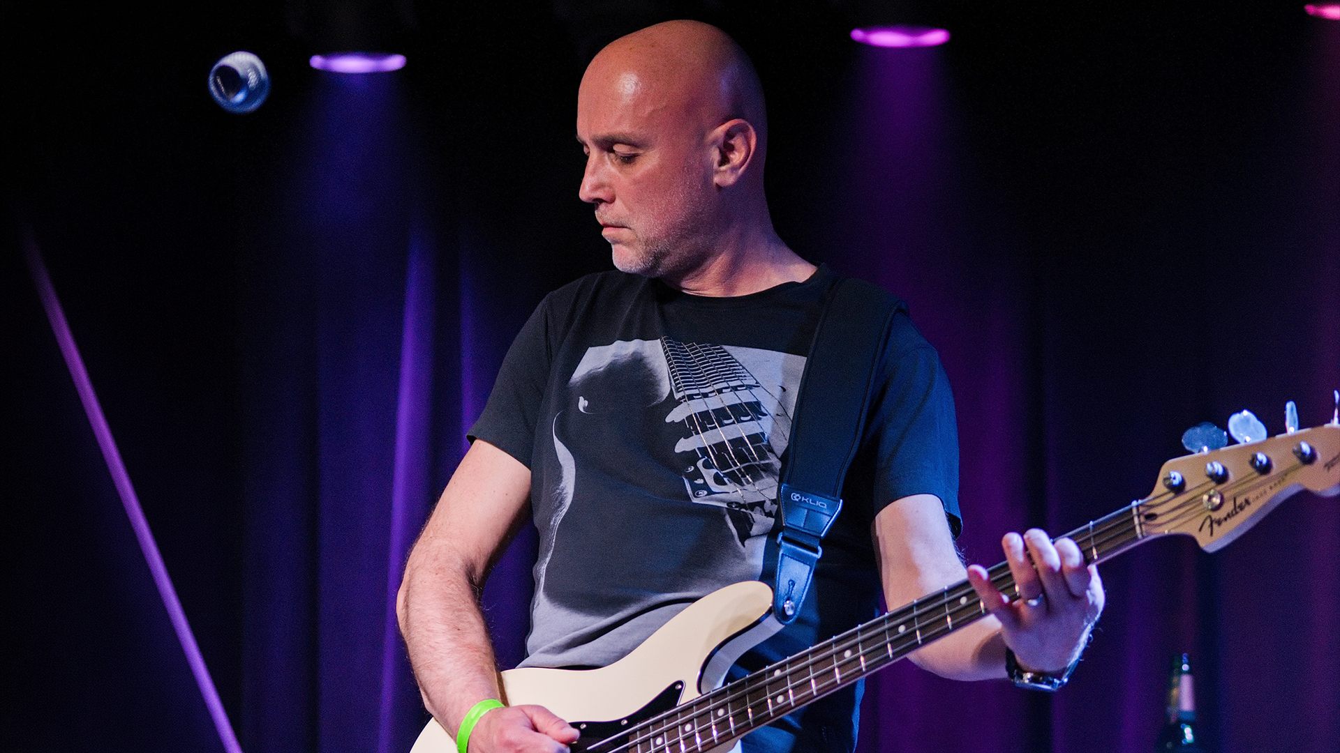 Martin Gulán s basgitarou